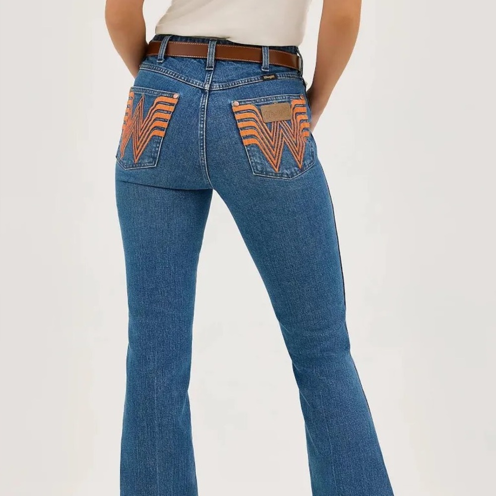 Wrangler X Whataburger Bailey Flare Jean - Picture 2 of 9